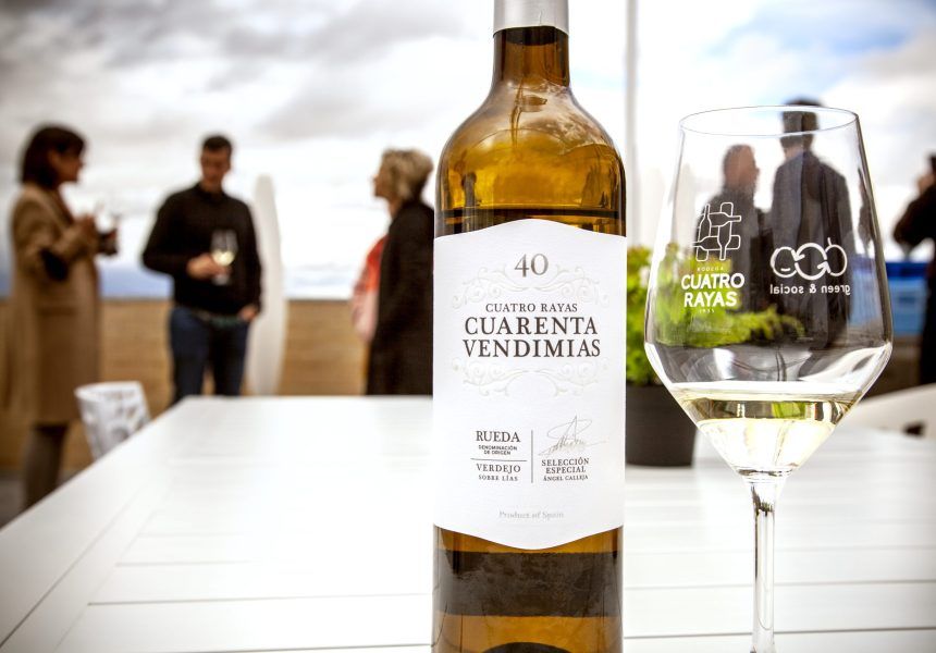 La prestigiosa revista `Wine Enthusiast´ otorga 93 puntos y "Best Buy" a Cuatro Rayas Cuarenta Vendimias Verdejo